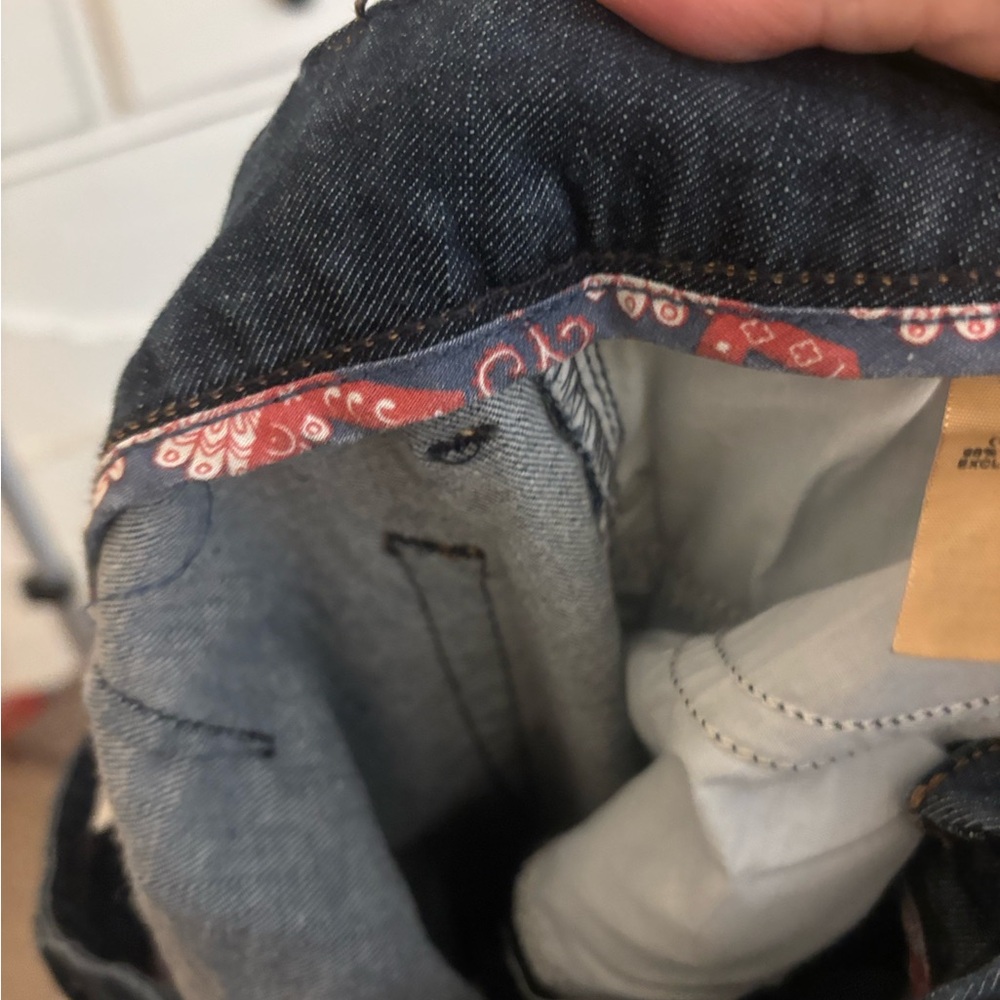 Levi's Deep Indigo Wide Leg Jeans 39 inches long - Picture 7 of 7